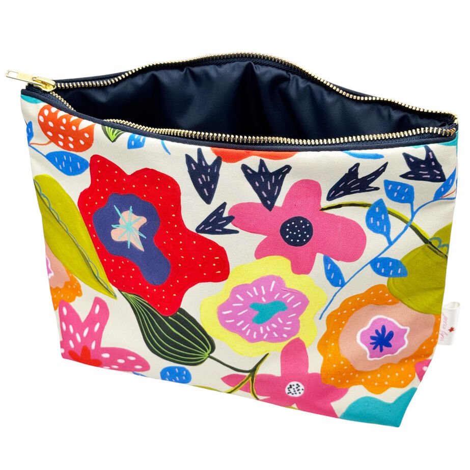 NEW Midsummer Toiletry Bag