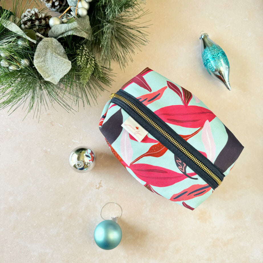 Palm Lily Large Makeup Bag